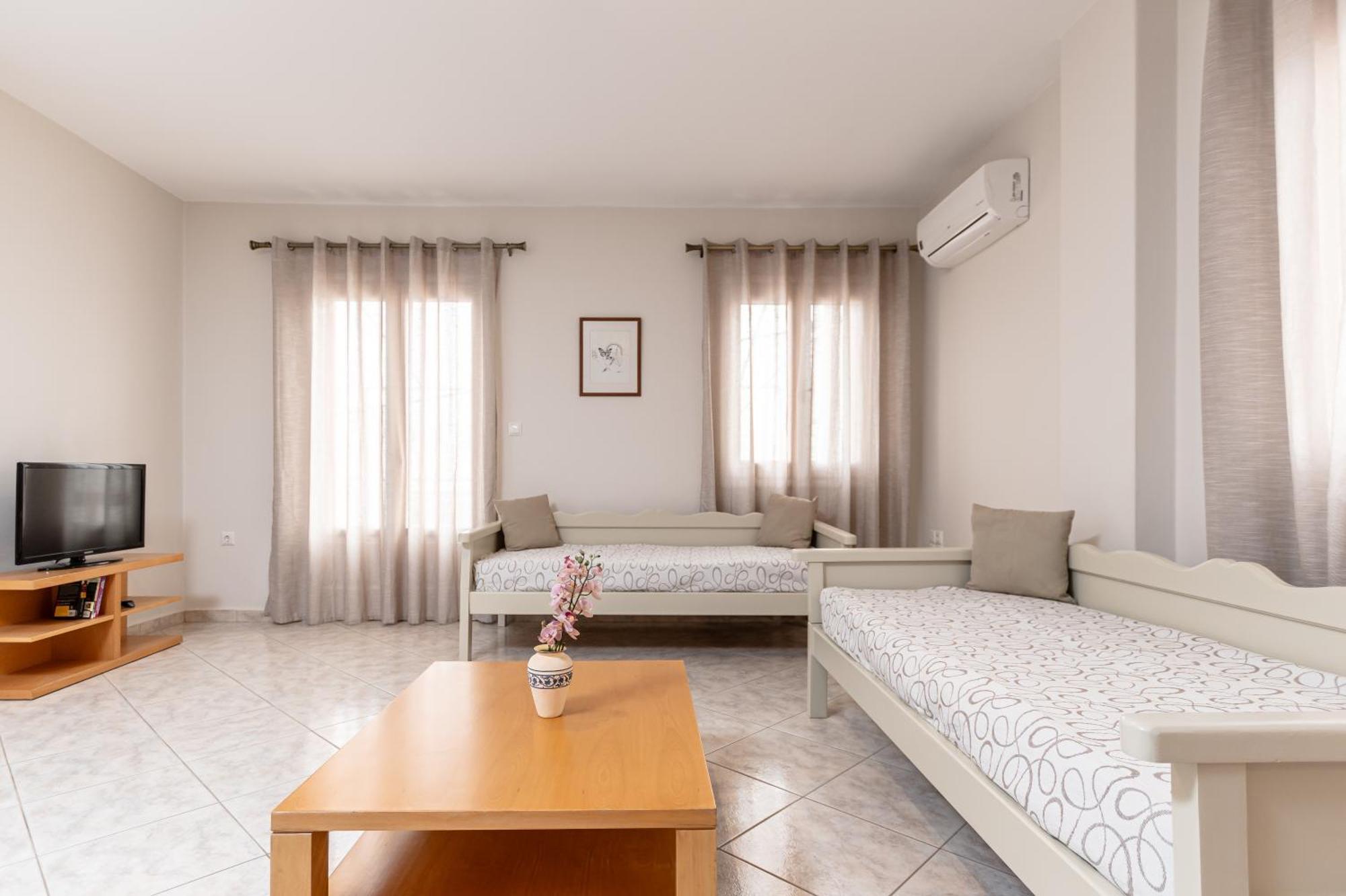 Optasia Naxos Center 2 Bedroom New Apartment Naxos City Exterior photo